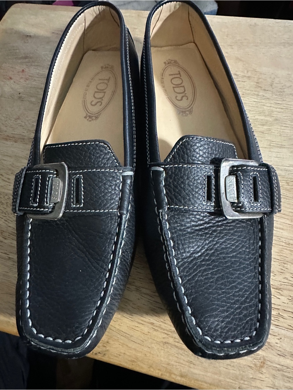 TOD'S Women’s Gommino Black Leather Buckle Loafers EU Size 39.5 / 8.5 US